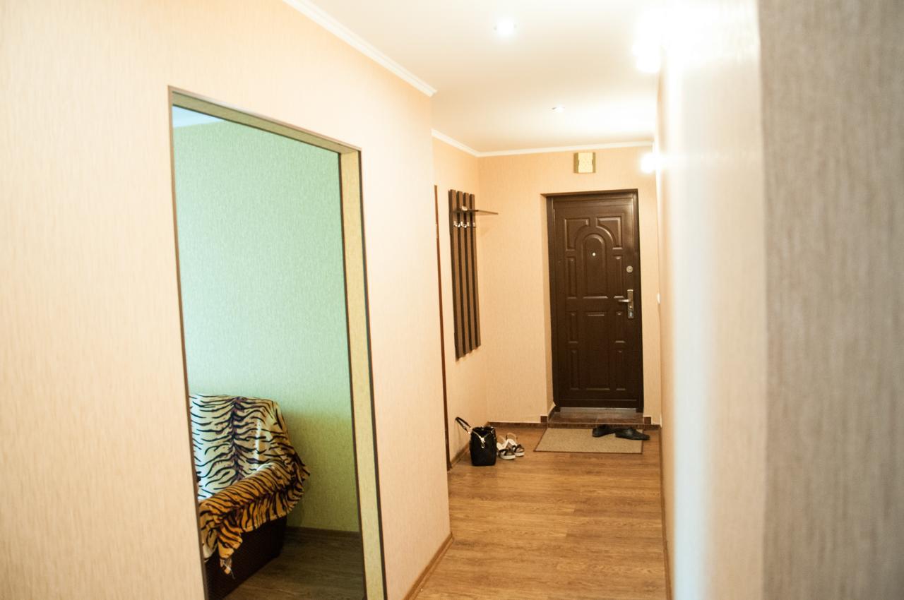 Apartments On Svobody 39 Užhorod Esterno foto